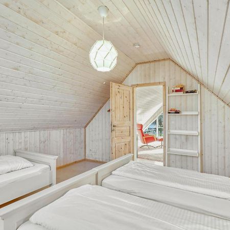 2 Bedroom Stunning Home In Zerpenschleuse Extérieur photo