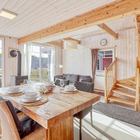 2 Bedroom Stunning Home In Zerpenschleuse Extérieur photo