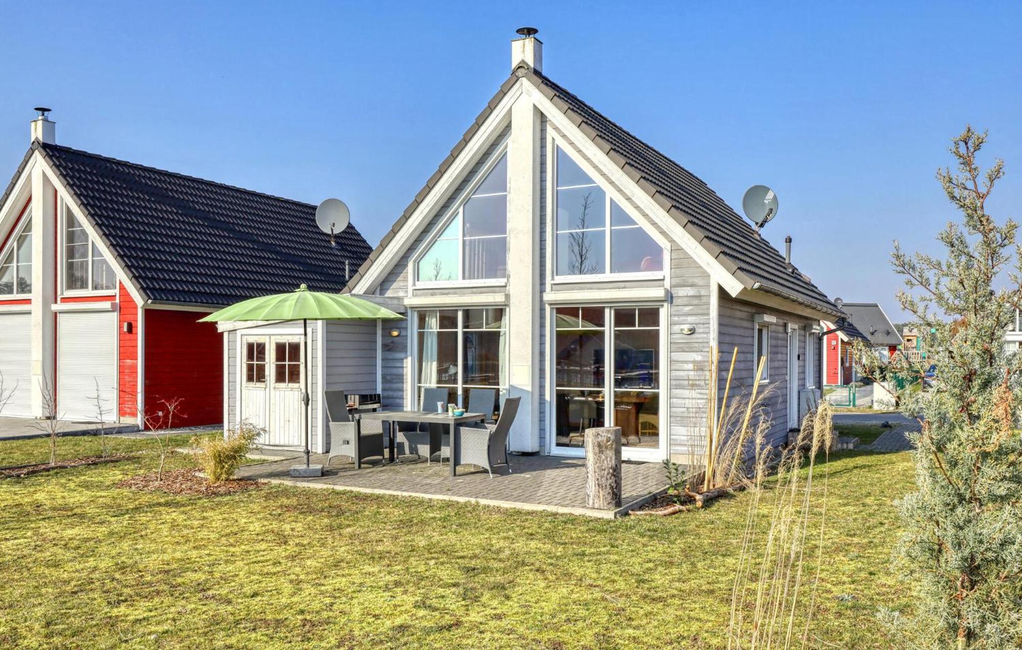 2 Bedroom Stunning Home In Zerpenschleuse Extérieur photo