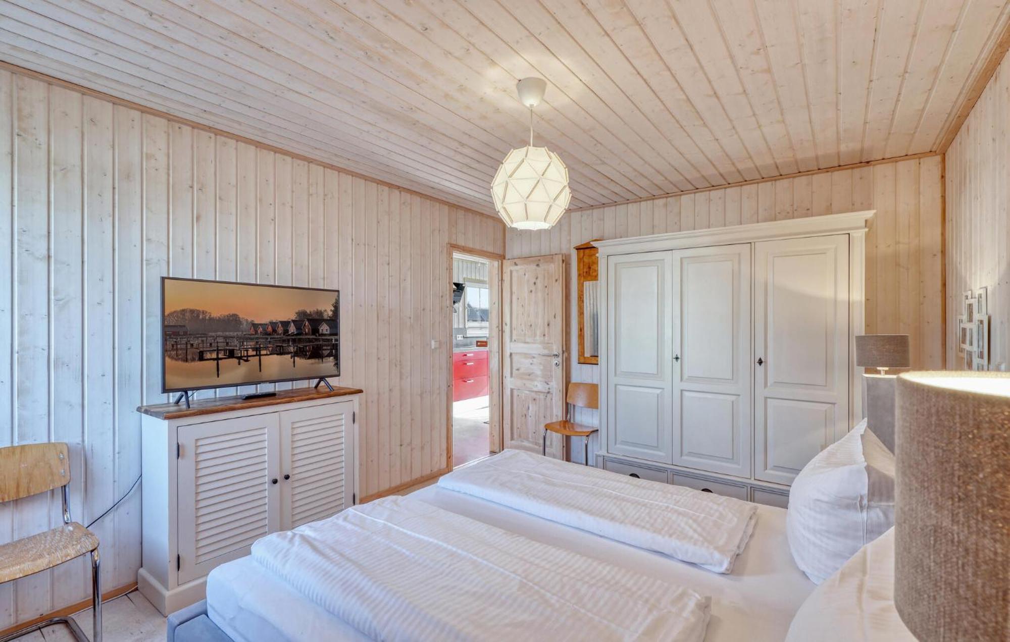 2 Bedroom Stunning Home In Zerpenschleuse Extérieur photo